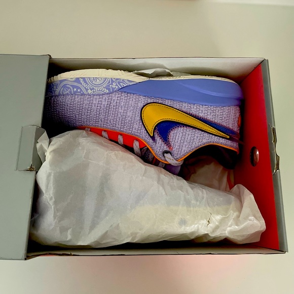 Lebron 20 Violet Frost - Picture 3 of 9